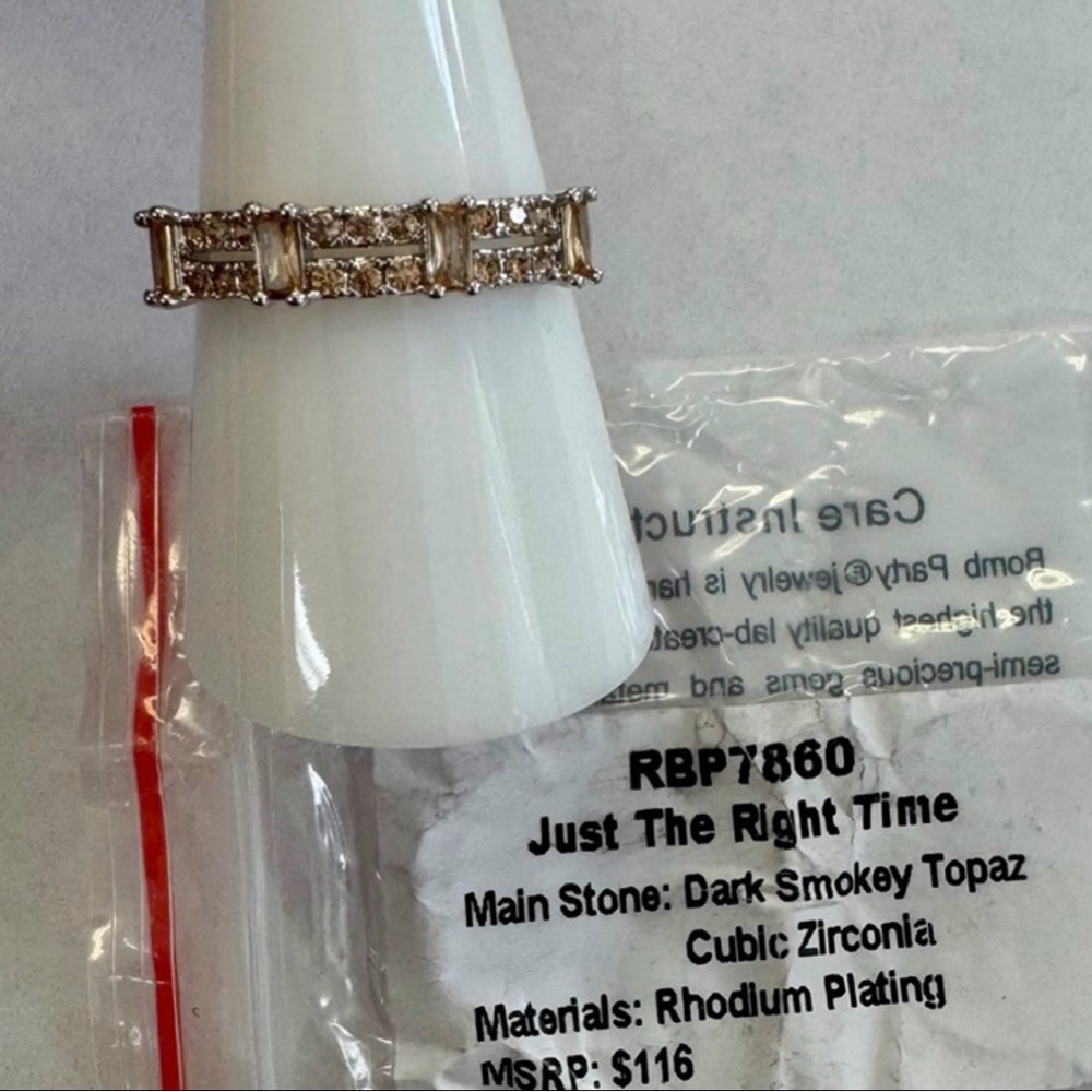 Bomb party- “just the right time” size 9 ring